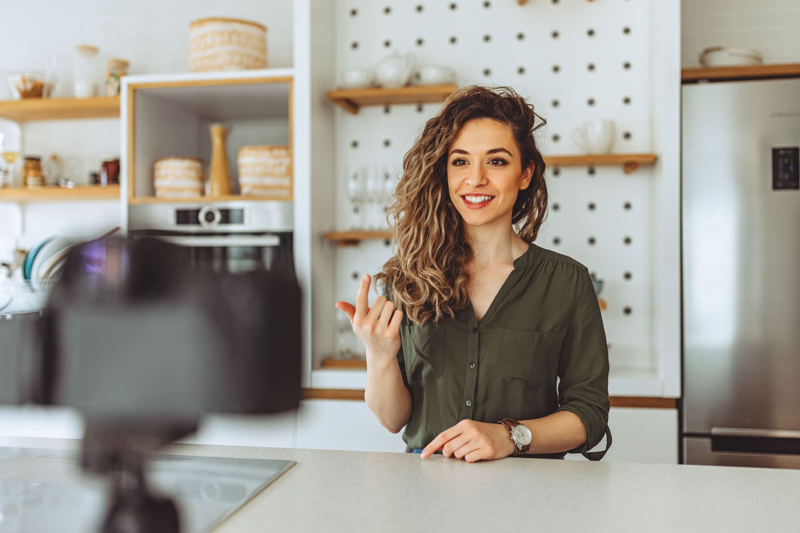 social-media-influencer-creating-content