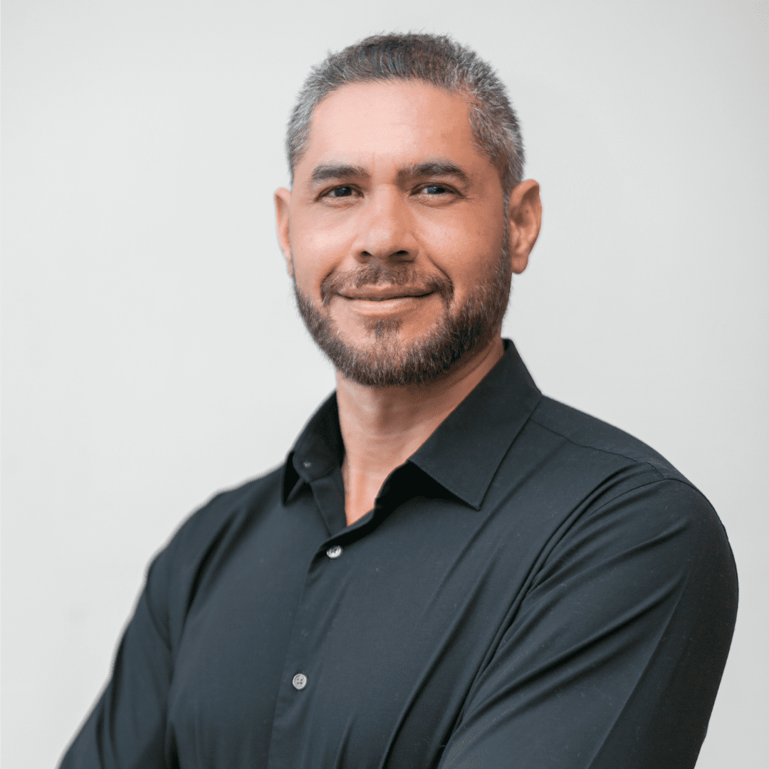 Dr Juan Salinas